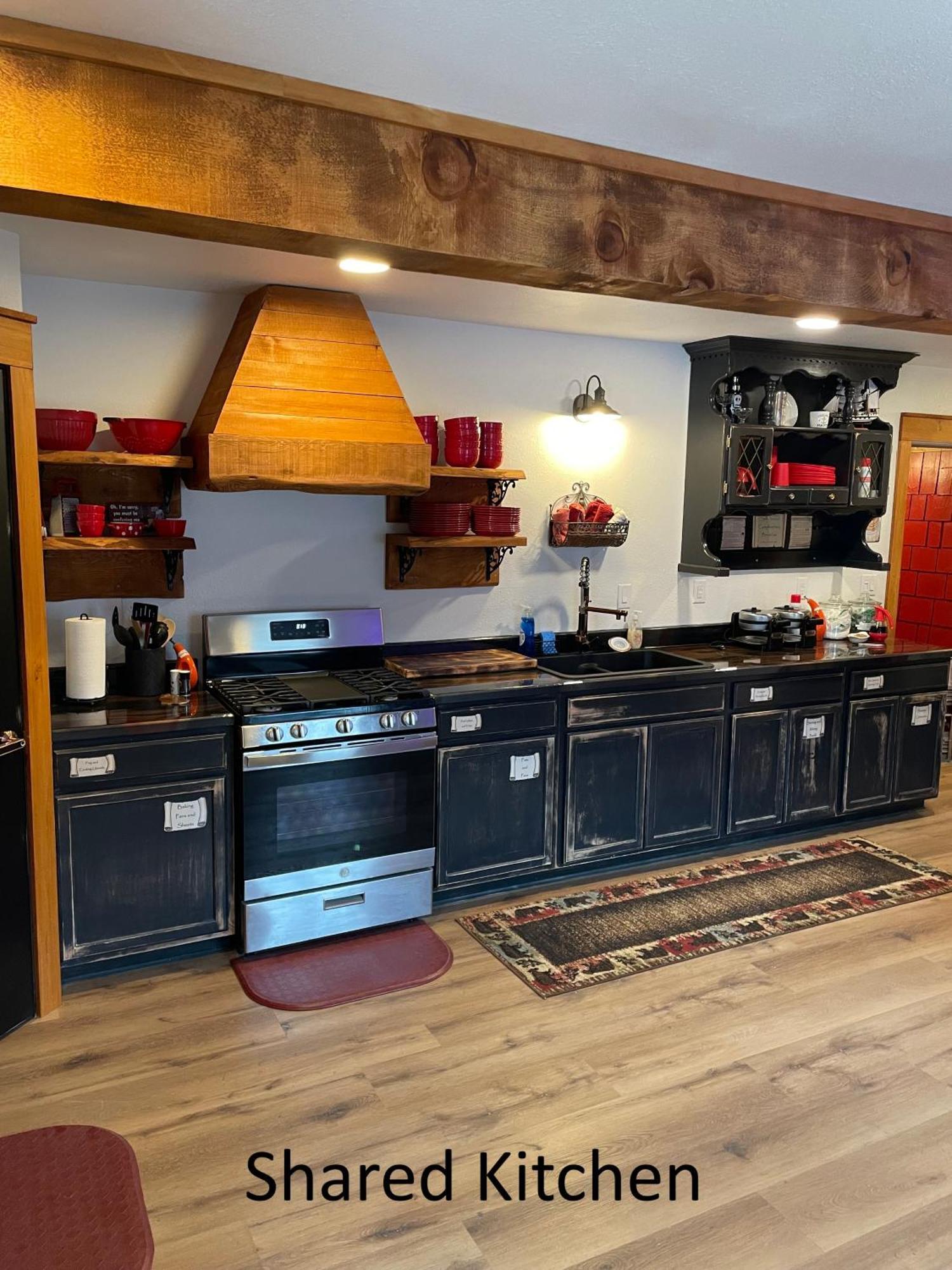 Nauti Otter Inn And Yurt Village Seward Habitación foto