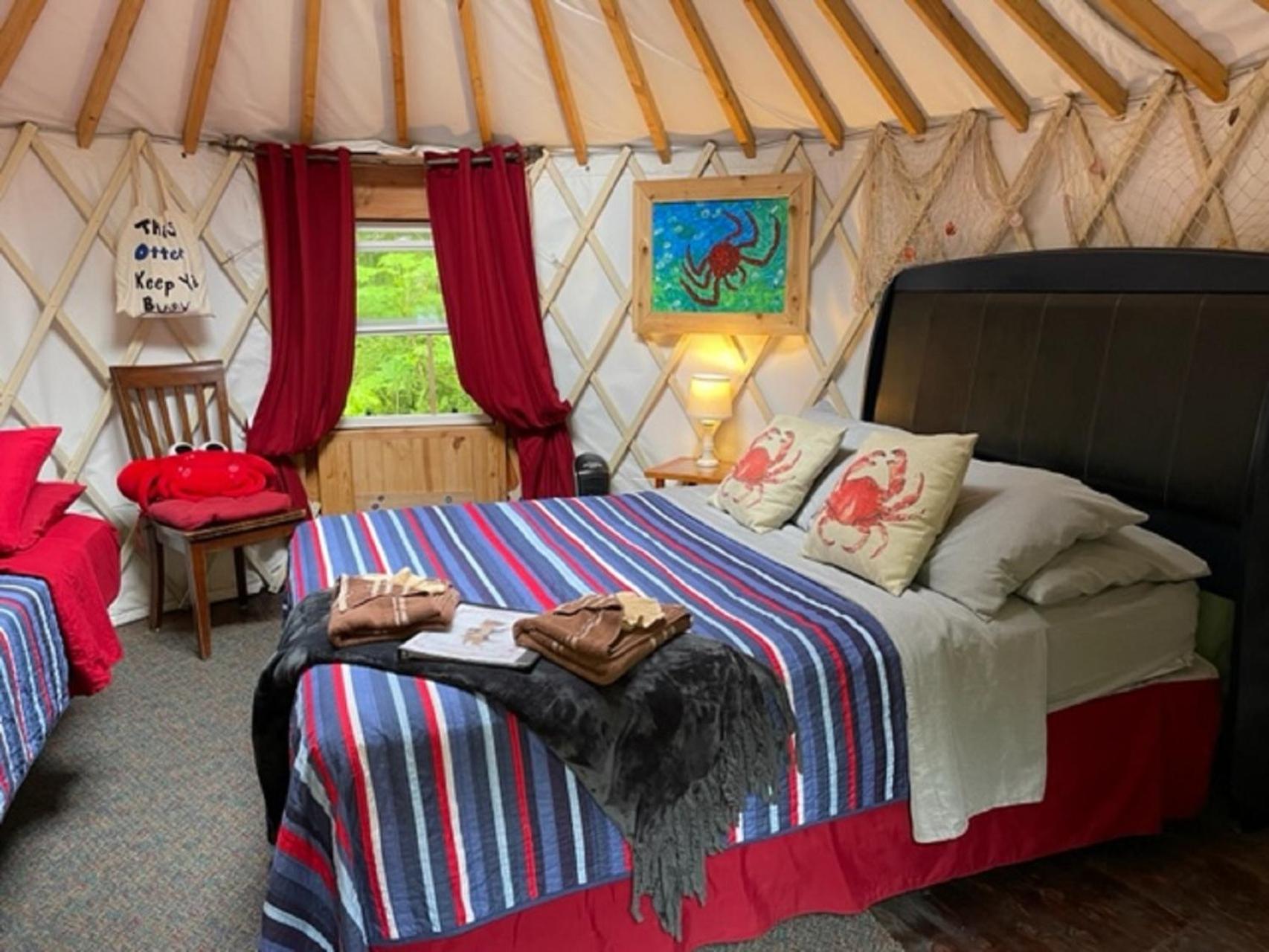 Nauti Otter Inn And Yurt Village Seward Habitación foto