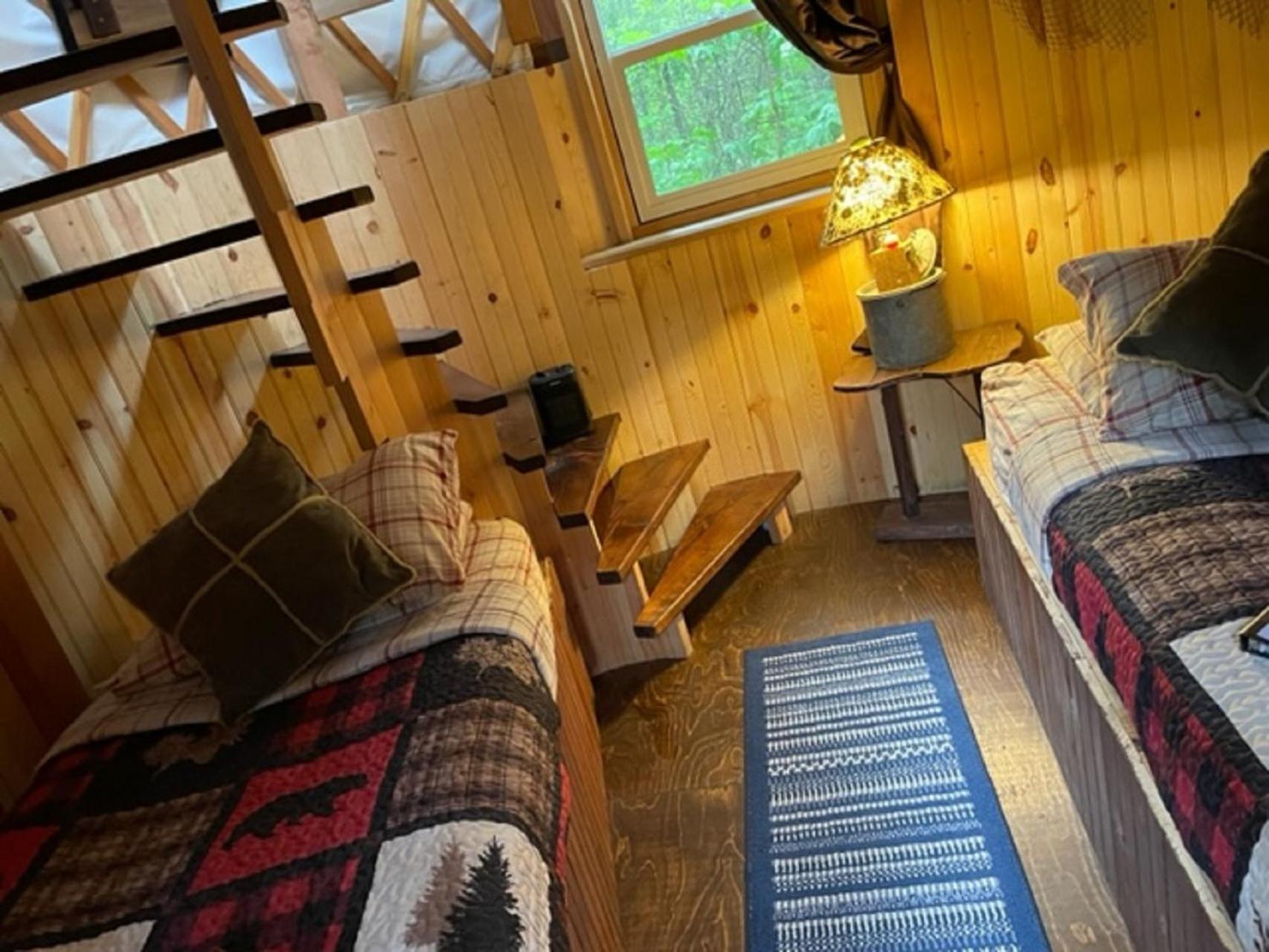 Nauti Otter Inn And Yurt Village Seward Habitación foto