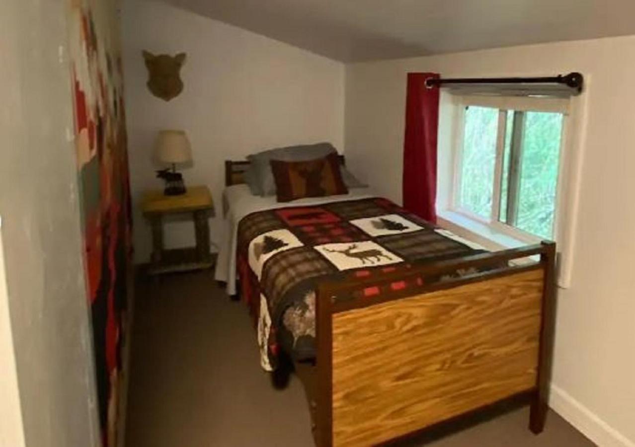 Nauti Otter Inn And Yurt Village Seward Habitación foto
