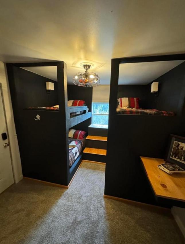 Nauti Otter Inn And Yurt Village Seward Habitación foto